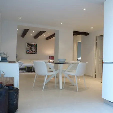 Esterel Apartamento *